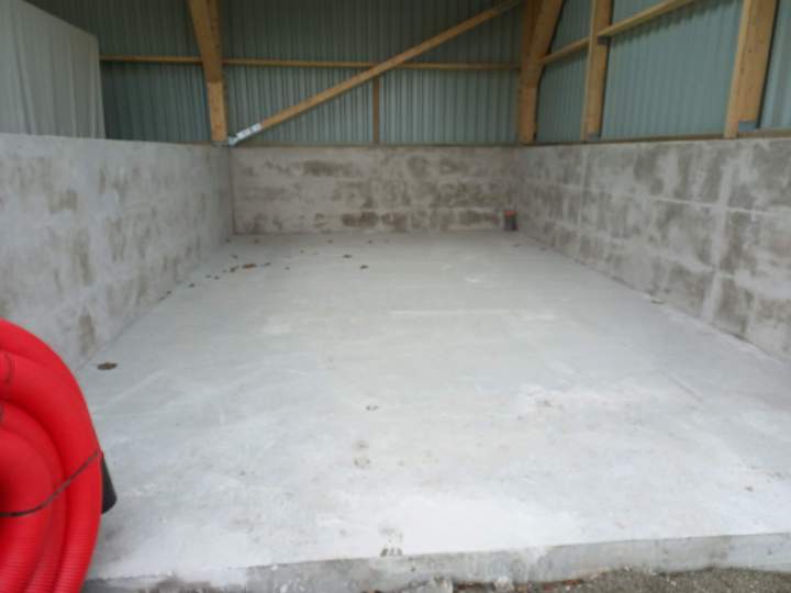 PLOUGUIN CONSTRUCTION ABRI SERVICE TECHNIQUE (3)